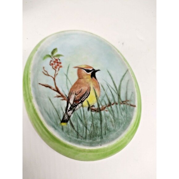 Hand Painted Oval Plate Bird Painting "Cedar Waxwing" signed Palmer H.P. 1987 - Picture 3 of 9